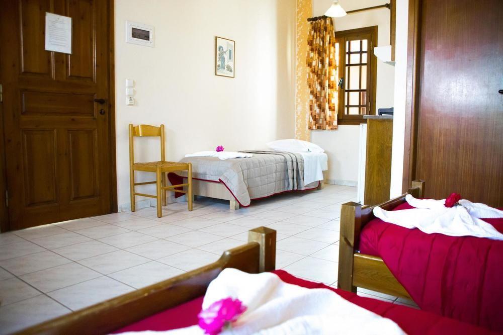 Villa Diasselo Candia Esterno foto